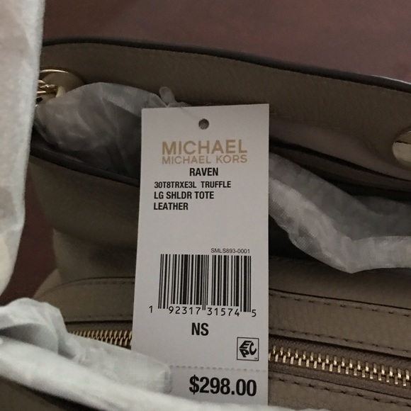 Michael Kors Raven Pebbled Leather - Picture 8 of 10